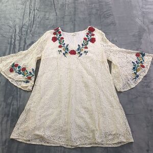 Umgee Womens Tunic Top Flutter Sleeve Lace Embroidered Floral V-Neck Boho Sz Sm‎